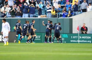 Le Toux treble gives Union 3-2 victory