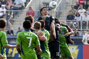 A great Kasey Keller save denied Arrieta's powerful header off a corner kick. (Photo: Daniel Gajdamowicz)