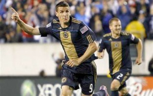 Le Toux wants to score and more morning news