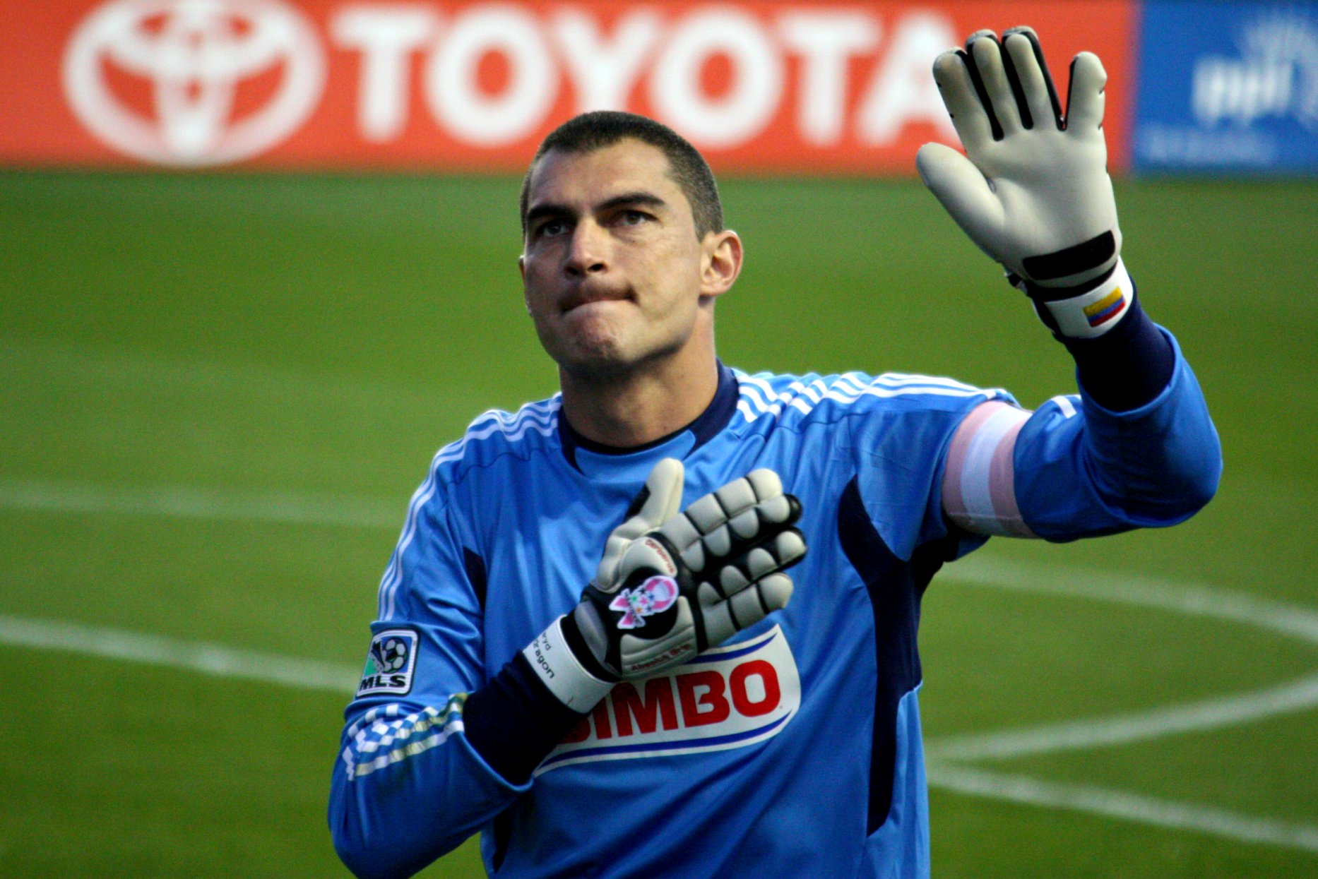 OTD 2011: Union sign Faryd Mondragón