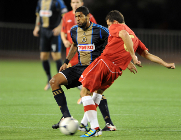 Photo by Earl Gardner