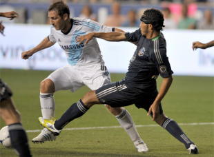 Carlos Valdes defends Chelsea's Frank Lampard during the 2012 MLS All-Star Game at PPL Park. (Photo: Earl Gardner)