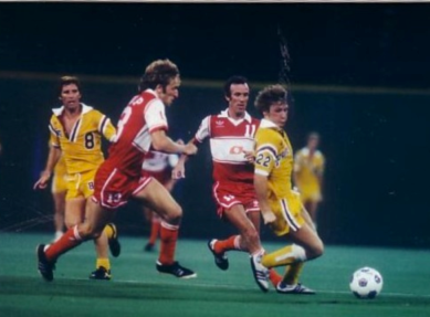 Alan Ball (8) shows off his cleavage while Tony Glavin (22) runs away in 1979 Philadelphia Fury action.