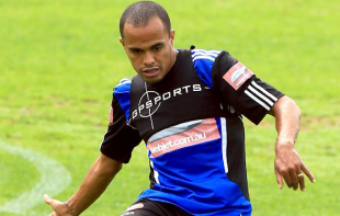 Union sign Fabio Alves