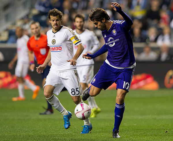 Photo by Earl Gardner