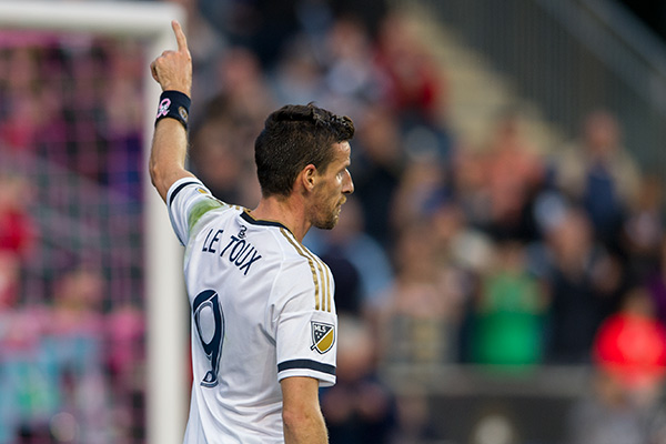 Photo by Earl Gardner