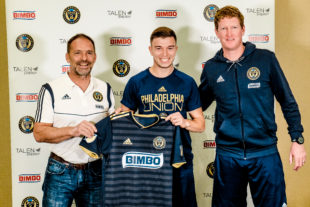 Union sign left back Kai Wagner