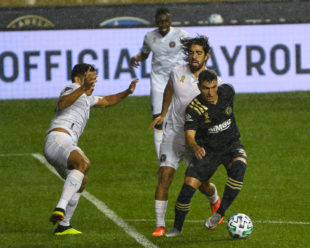 Anthony Fontana is pressured by Pizarro in his first start on of the season. He took the field in Bedoya's position after Ale had to sit this game out due to yellow card accumulation.