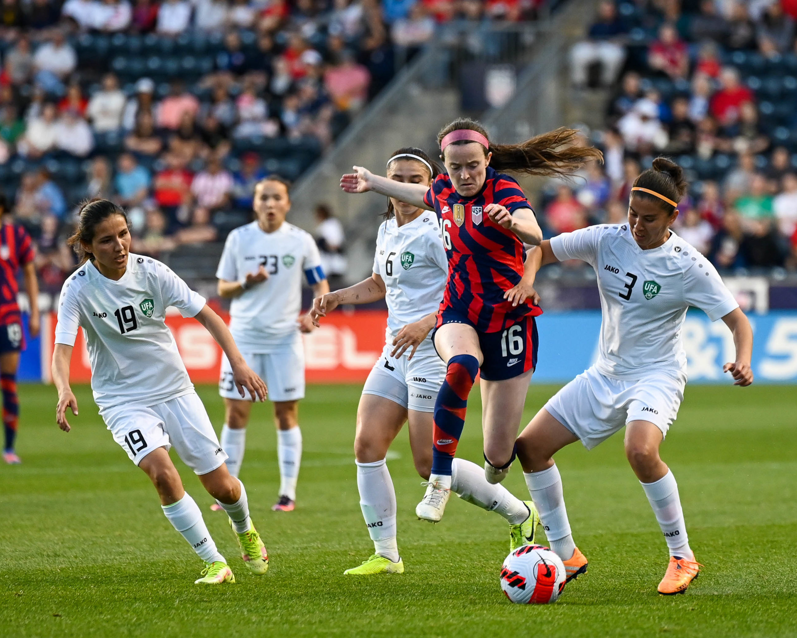 USWNT stars Ashley Sanchez and Sofia Huerta embracing their