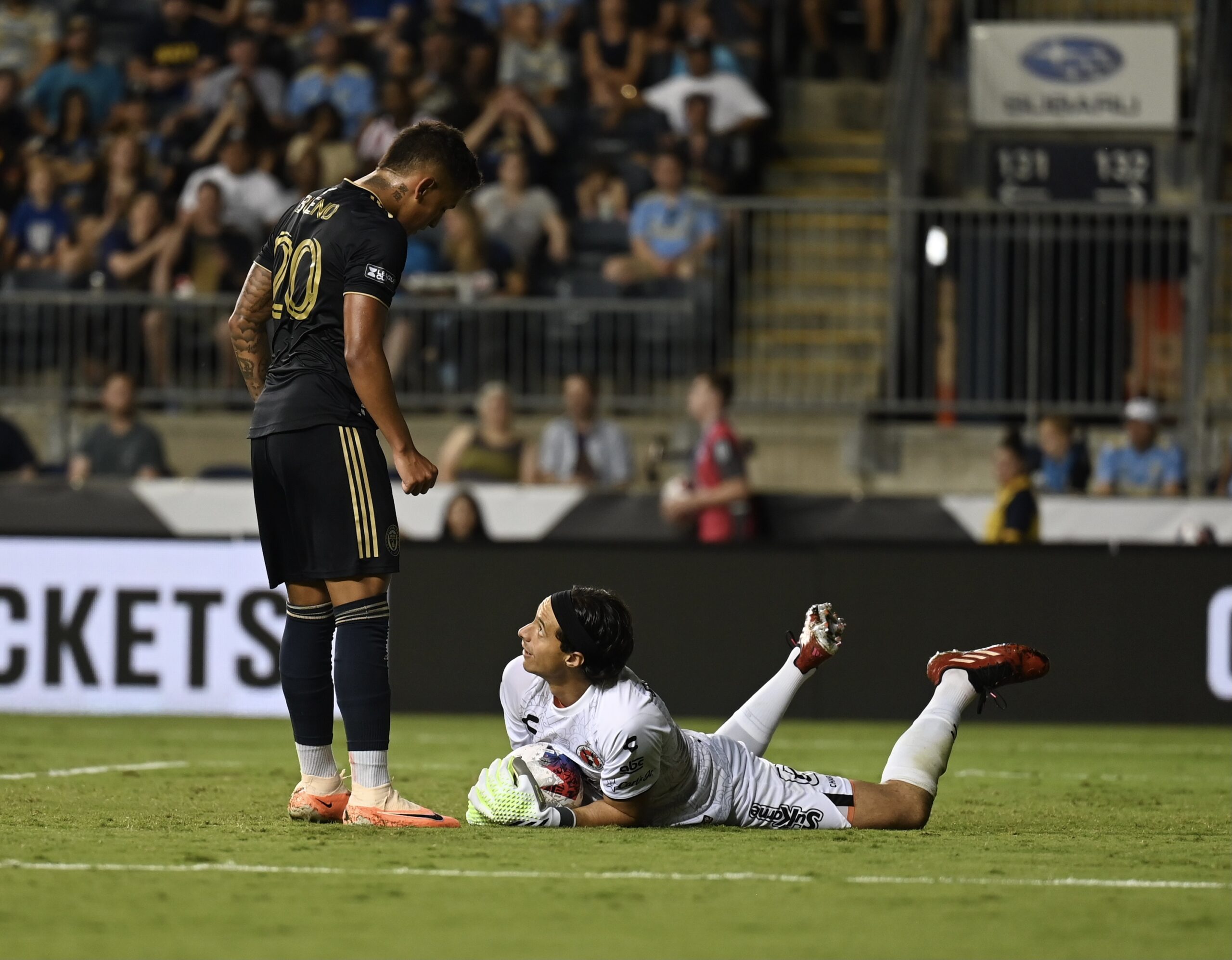 Philadelphia Union on X: WE UP! 😤 We lead 3-0 at the half ⚡️ #DOOP, #PHIvQRO 3-0