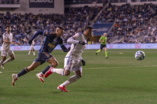 Tai Baribo relentlessly chases the ball, pressing FC Cincinnati’s defense.