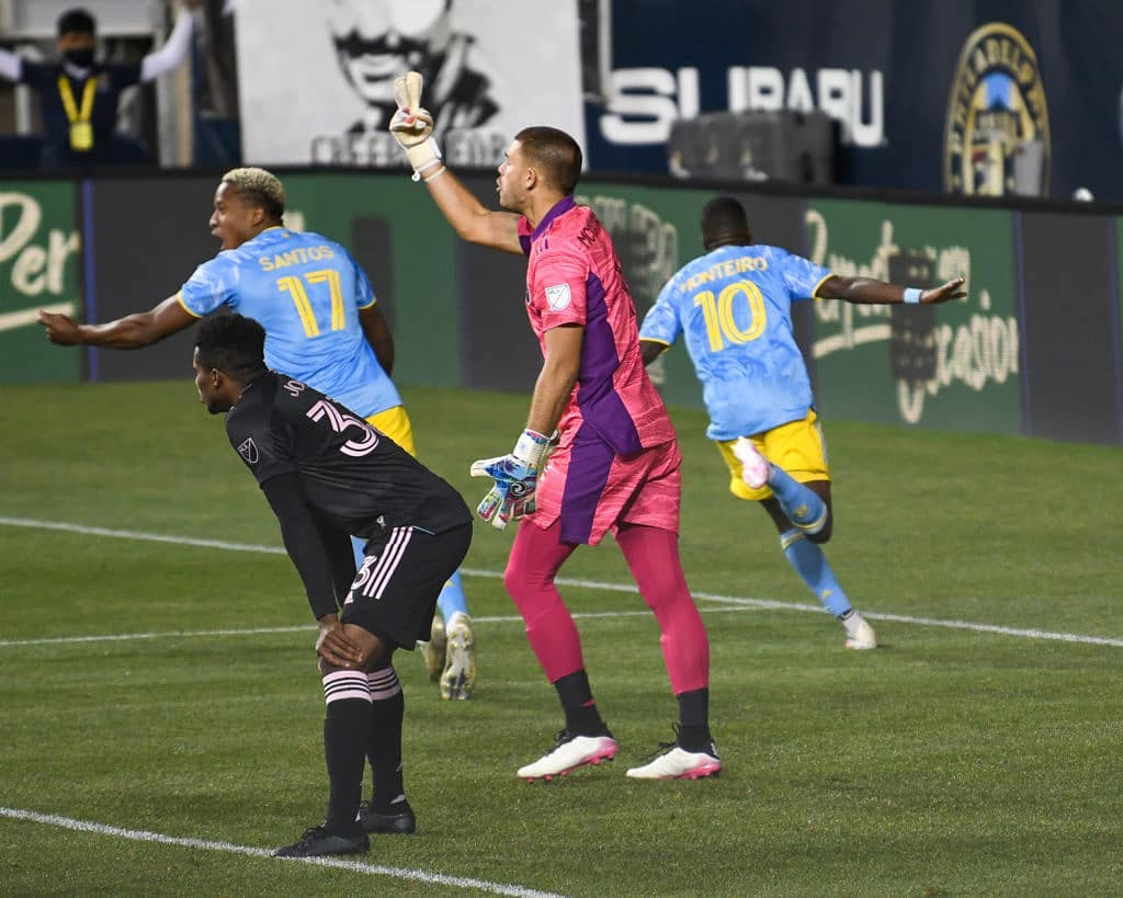Things got a little heated at Subaru Park over the weekend, and @pitch_photos was there to document it. Full photo essay live now in the site, link in bio.

#DOOP #PHIvMIA #AZULyORO #PhilaUnion