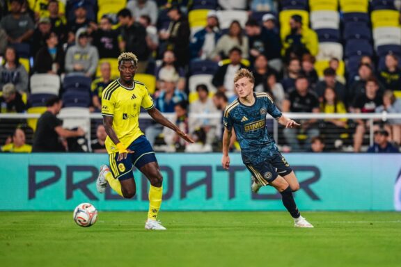 Malik Jakupovic and Maxwell Woledzi context for the ball